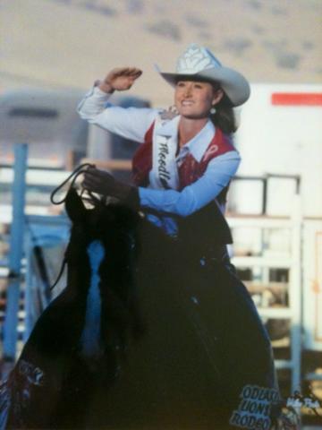 Miss Rodeo Woodlake Mandy Lawrence photo by Dale Miller